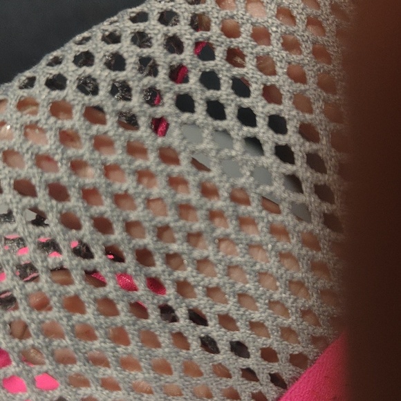 M Pink Victoria Secret Yoga Push Up Bra - Picture 4 of 4